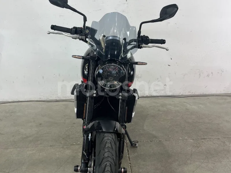 Triumph Trident 660 - Vista 4