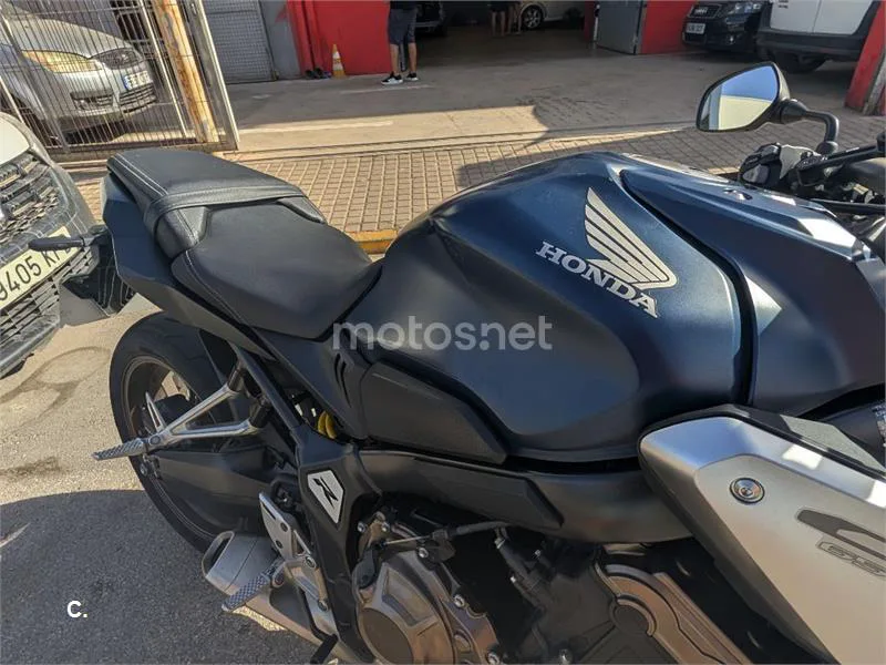 Honda CB650R - Vista 6