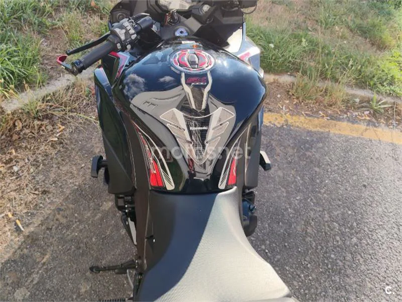Kawasaki Ninja 1000SX - Vista 4