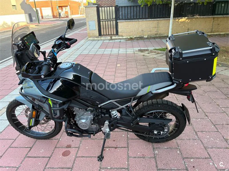 CFMOTO 450MT - Vista 5