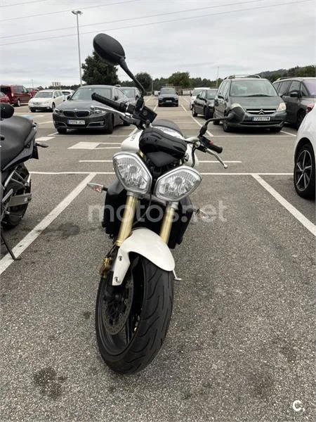 Triumph Street Triple 5500 € 2010 Bizkaia - 1