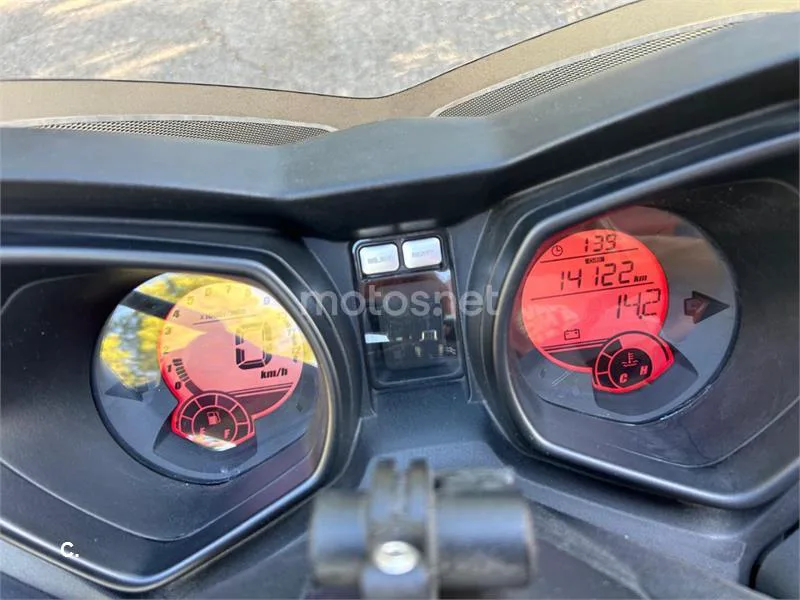 Yamaha XMAX 125 - Vista 3
