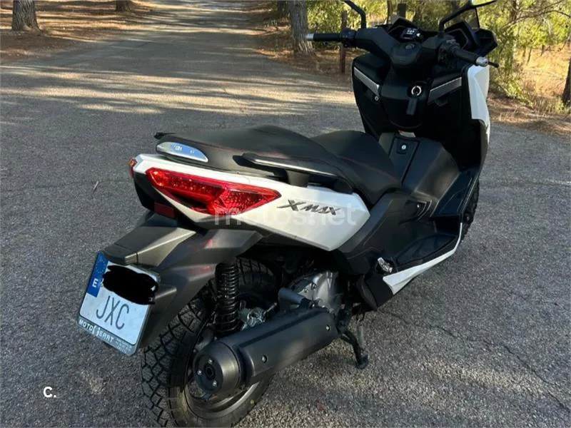 Yamaha XMAX 125 - Vista 6