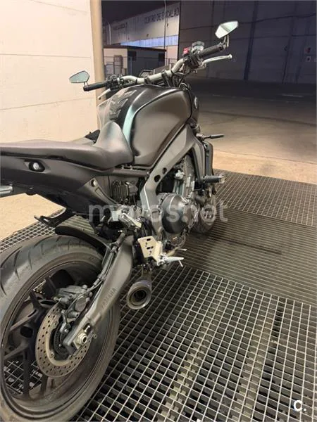 Yamaha MT-09 - Vista 3