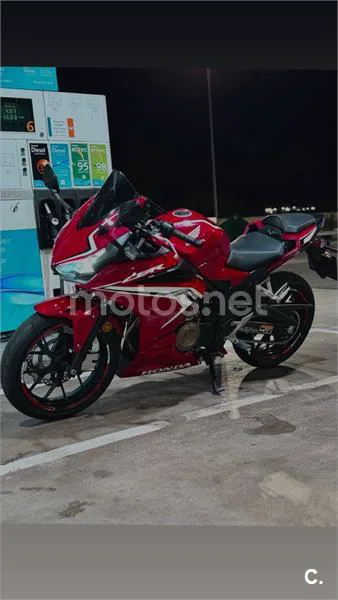 Honda CBR500R - Vista 3