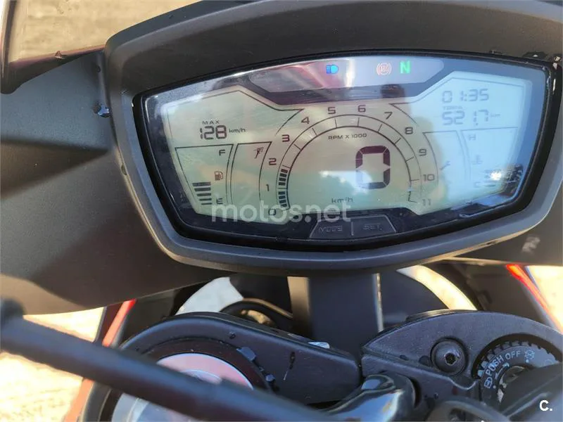Aprilia Tuono 125 - Vista 4