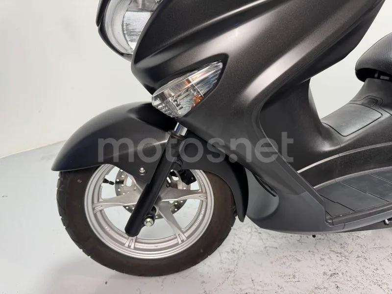 Suzuki Burgman 125 - Vista 6