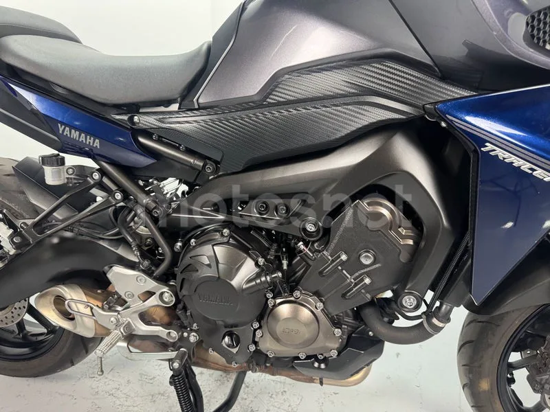 Yamaha MT-09 Tracer - Vista 17