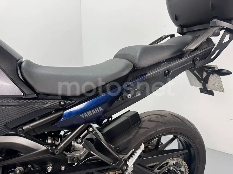 Yamaha MT-09 Tracer - Vista 9
