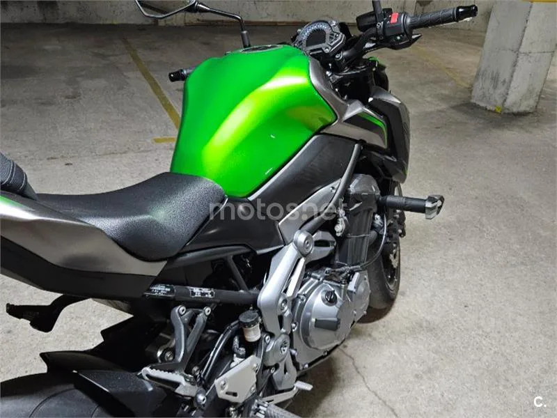 Kawasaki Z900 - Vista 6