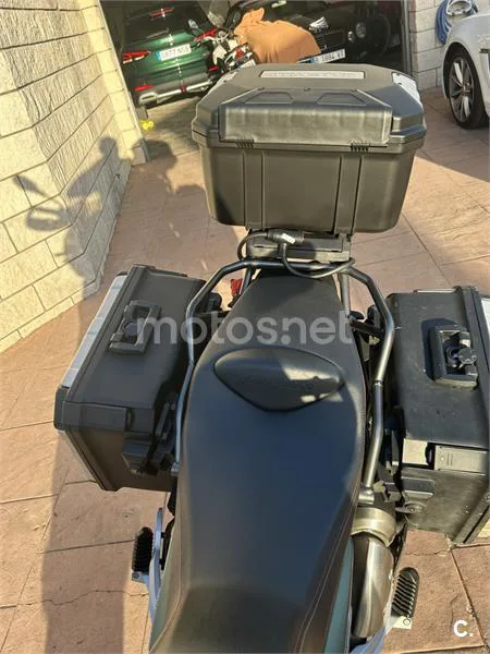 Moto Guzzi V85 TT - Vista 11