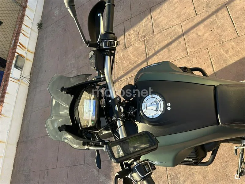 Moto Guzzi V85 TT - Vista 12