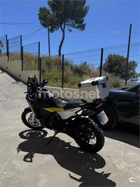 Husqvarna Norden 901 7490 € 2022 Barcelona - 2