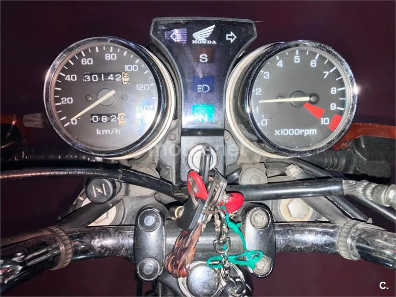 Honda CB250 Two Fifty - Vista 4