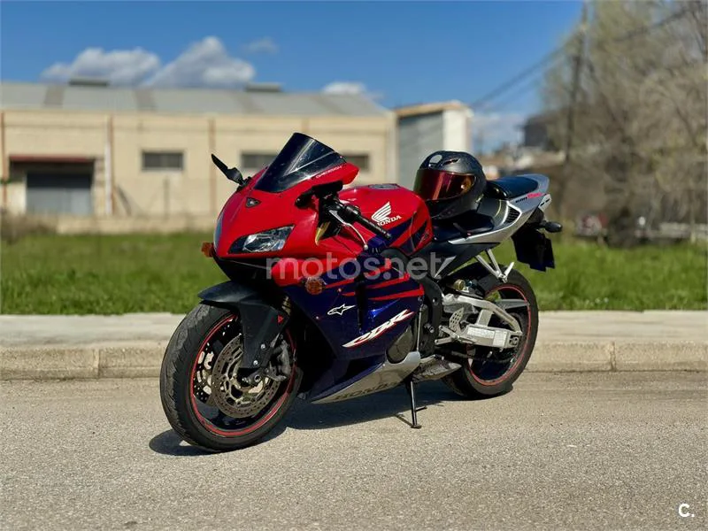 Honda CBR600RR - Vista 3