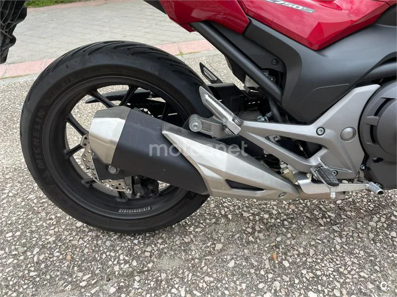Honda NC750S - Vista 3