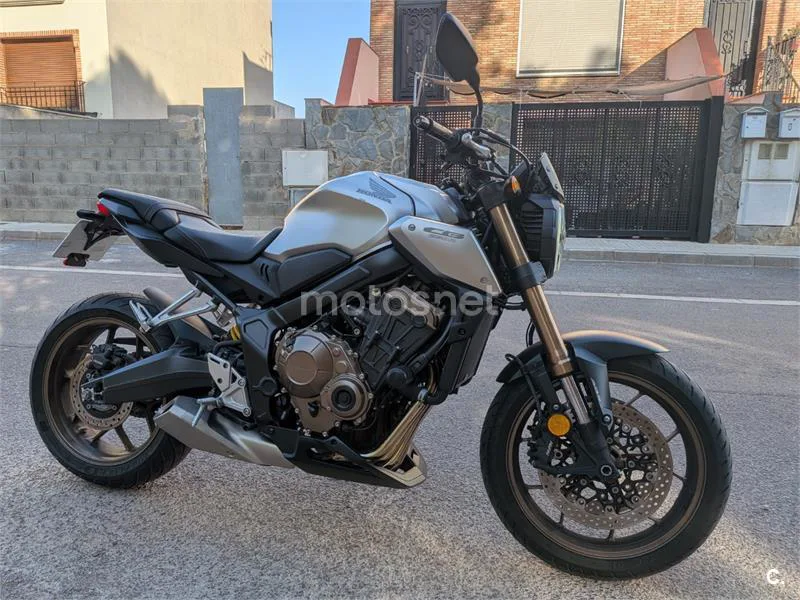 Honda CB650R - Vista 3