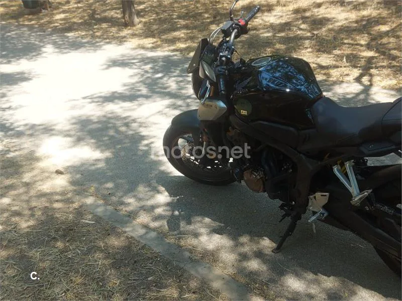 Honda CB650R - Vista 6