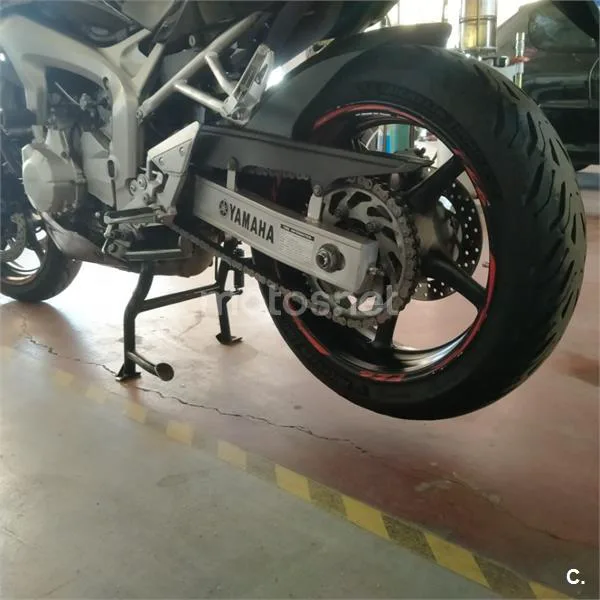Yamaha FZ6 Fazer - Vista 4