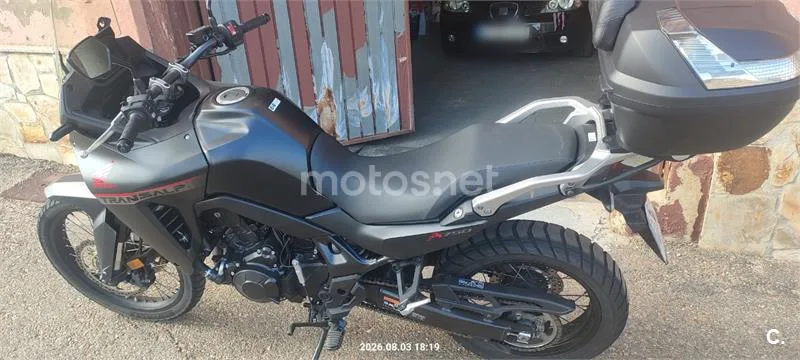 Honda XL750 Transalp - Vista 3
