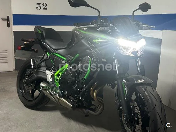 Kawasaki Z650 - Vista 16