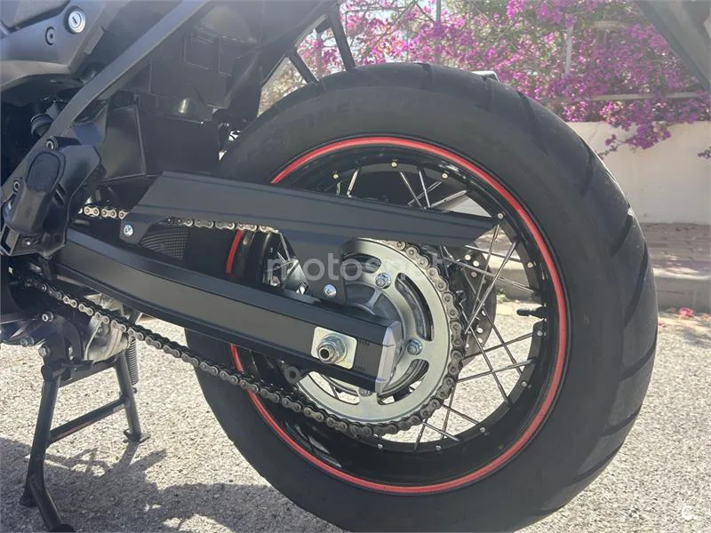 Suzuki V-Strom 650XT - Vista 4