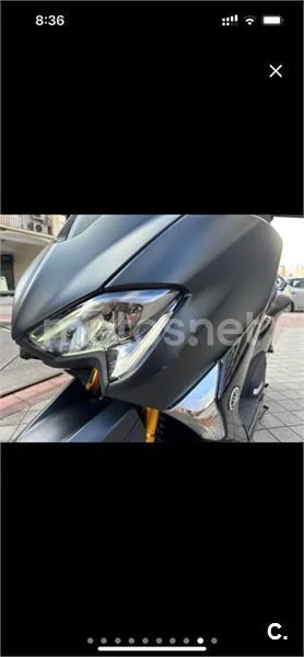 Yamaha TMAX - Vista 4
