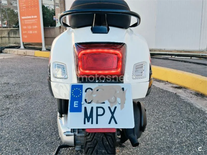 Vespa GTS 300 - Vista 5