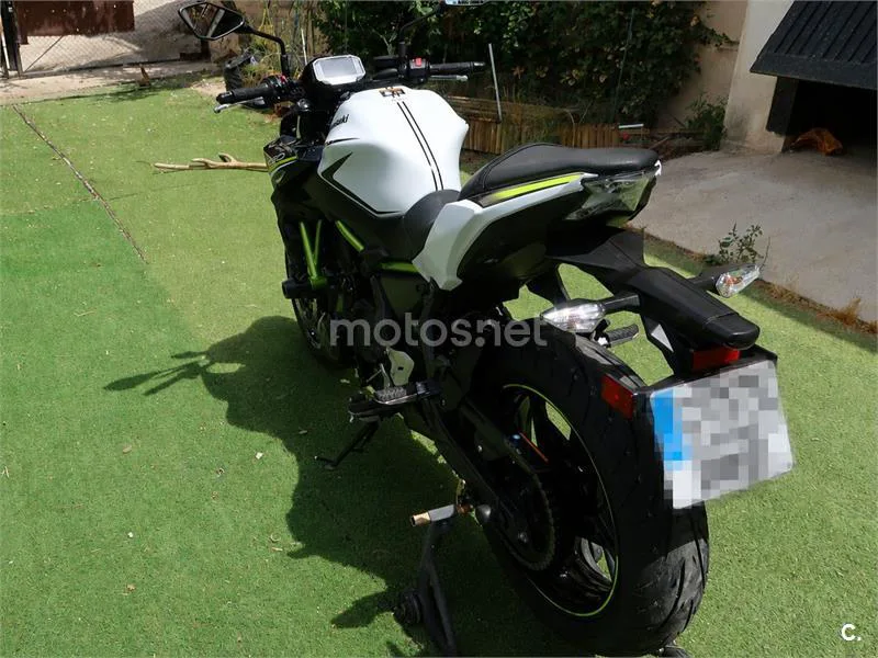 Kawasaki Z650 - Vista 3