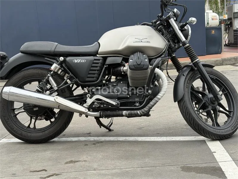 Moto Guzzi V7 II - Vista 7