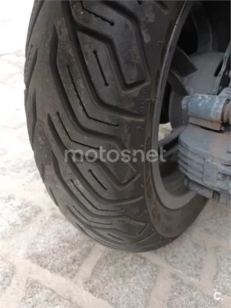 Kymco Super Dink 350 - Vista 4