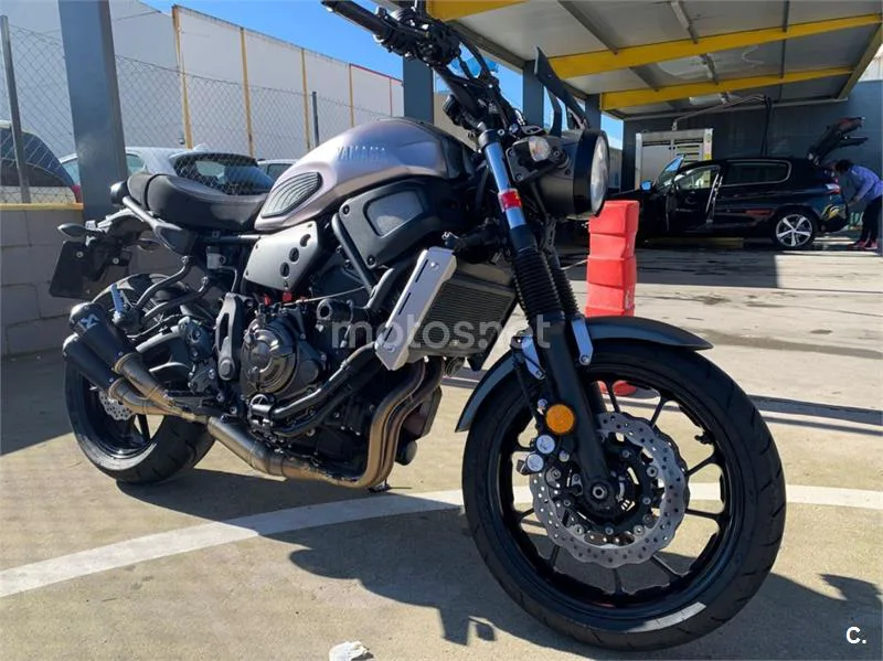 Yamaha XSR700 - Vista 4