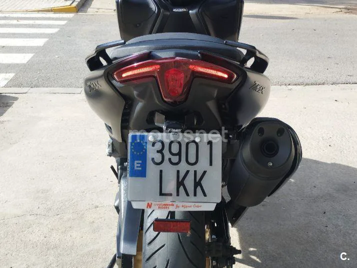 Yamaha TMAX 560 - Vista 7