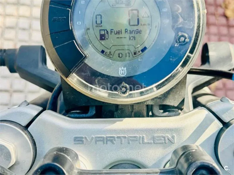 Husqvarna Svartpilen 401 - Vista 6