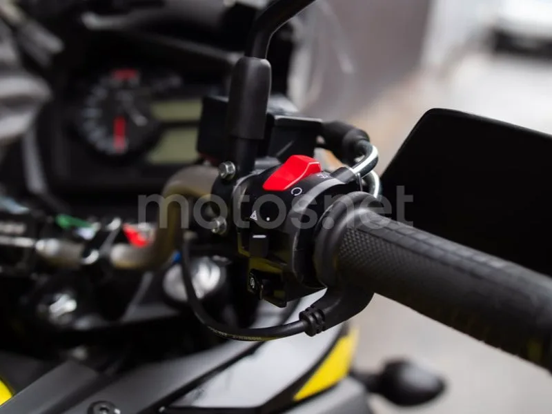 Suzuki V-Strom 650 - Vista 11