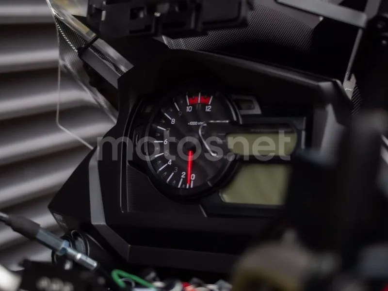 Suzuki V-Strom 650 - Vista 10