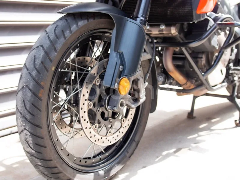 Suzuki V-Strom 1050 - Vista 12