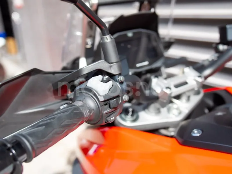 Suzuki V-Strom 1050 - Vista 16