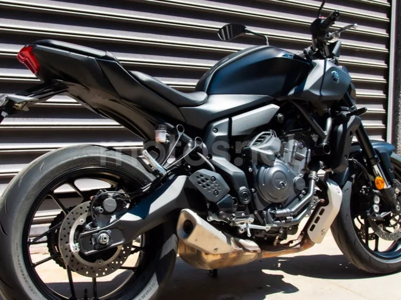 Yamaha MT-07 - Vista 6