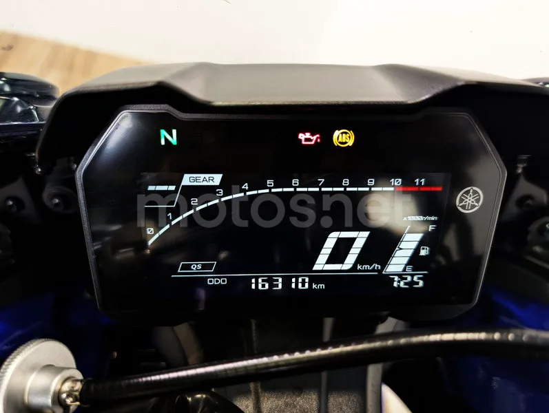 Yamaha YZF-R7 - Vista 7