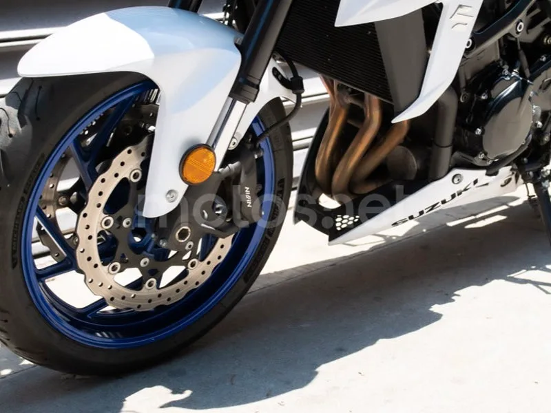 Suzuki GSX-S750 - Vista 18