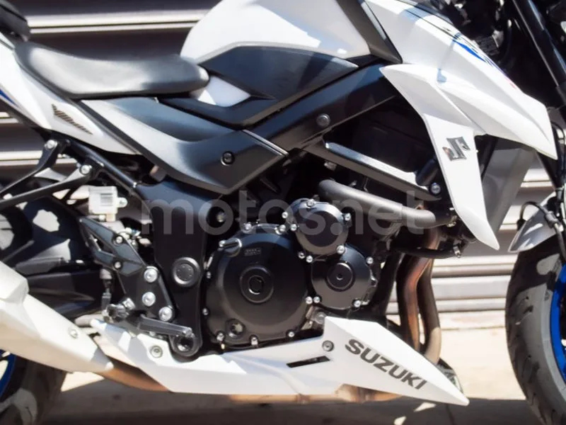 Suzuki GSX-S750 - Vista 5