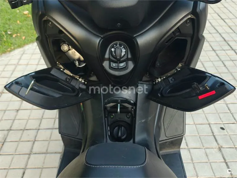 Yamaha XMAX 125 - Vista 7