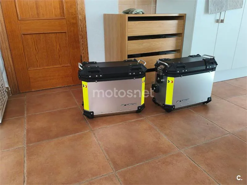 QJ Motor SRT 700 - Vista 10
