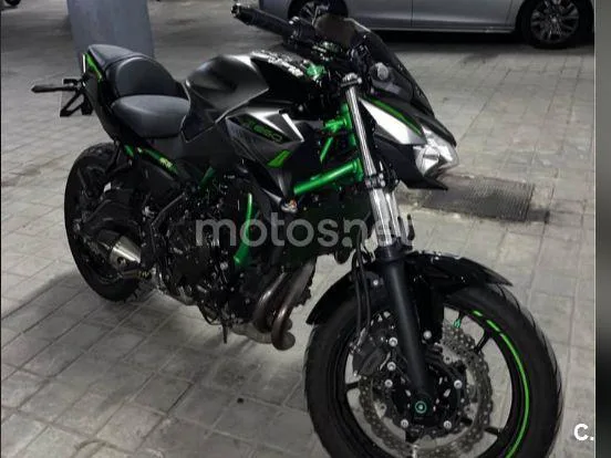 Kawasaki Z650 - Vista 3