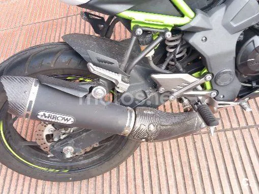 Kawasaki Z125 - Vista 4