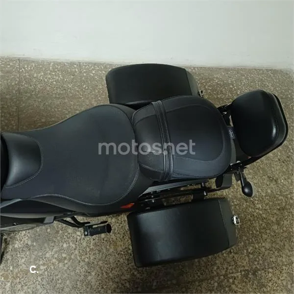 Kawasaki Vulcan S - Vista 8