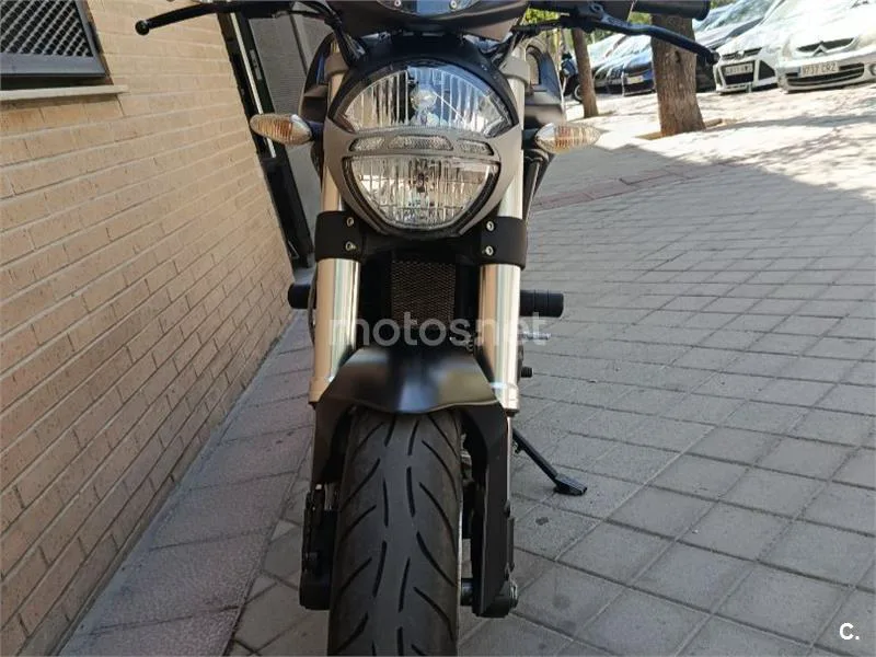 Ducati Monster 696 - Vista 5