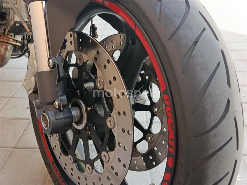 Ducati Monster 696 - Vista 6