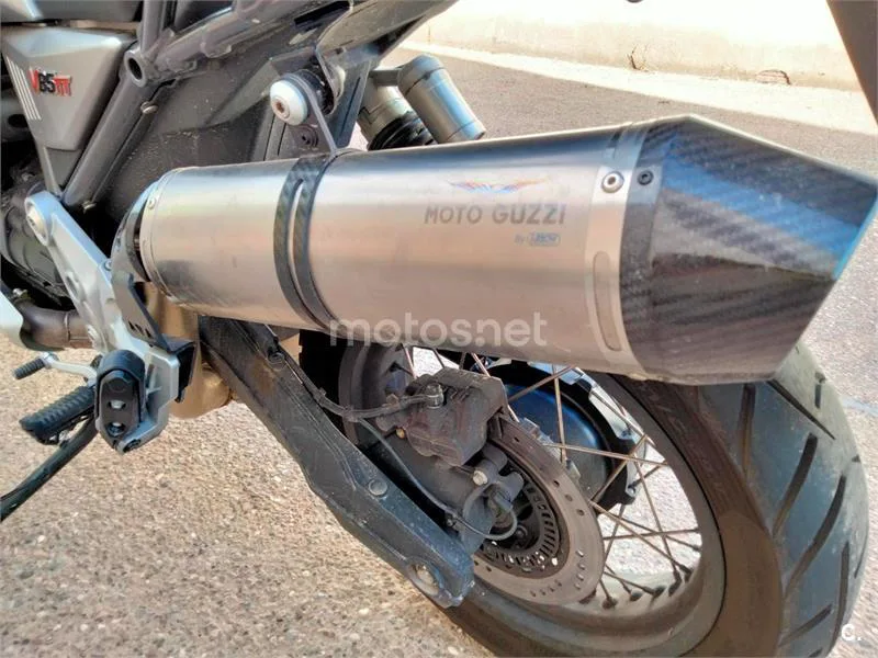 Moto Guzzi V85 TT - Vista 4